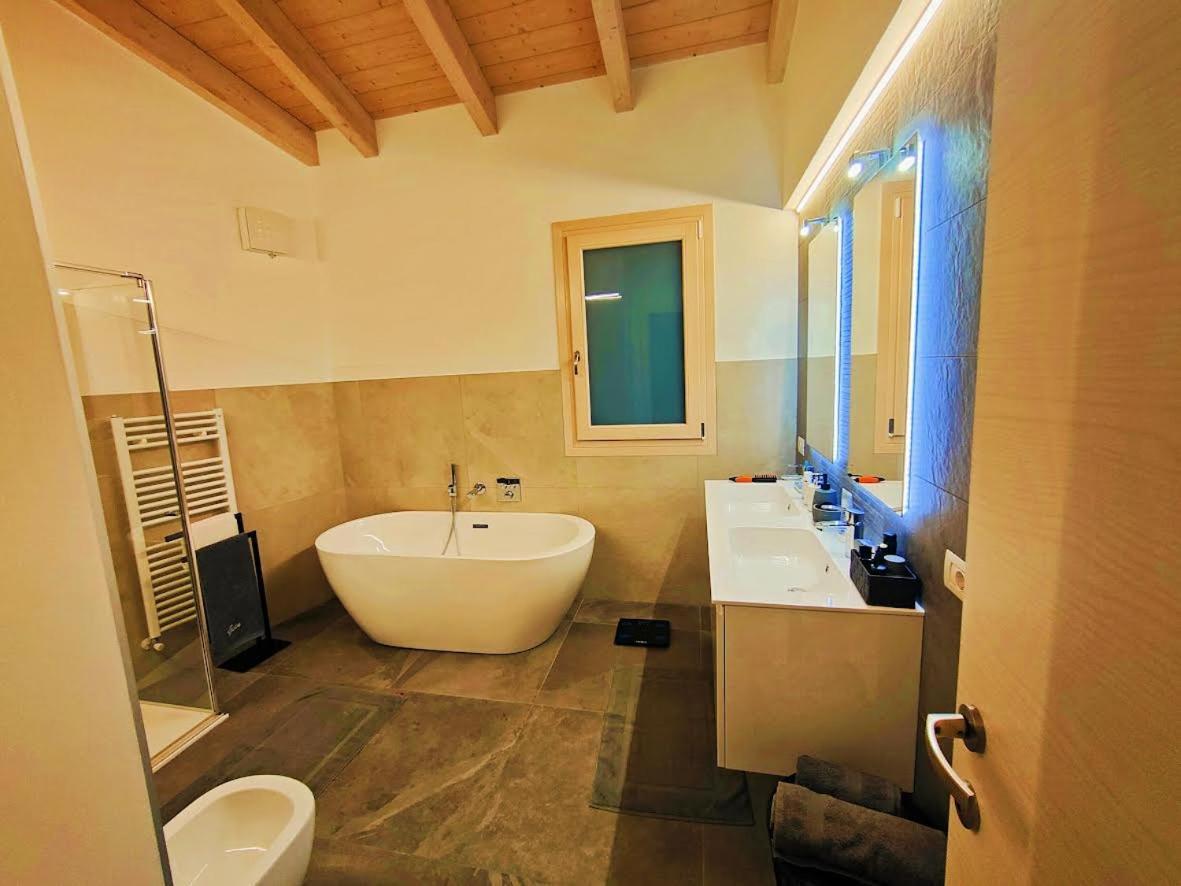 Villa Al Feudo Brenzone sul Garda Esterno foto